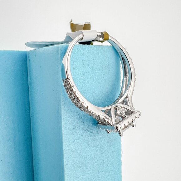 925 Sterling Sliver Moissanite Wedding/Engagement Ring, 1.50ctw VVS Stones Hip H - Picture 5 of 8